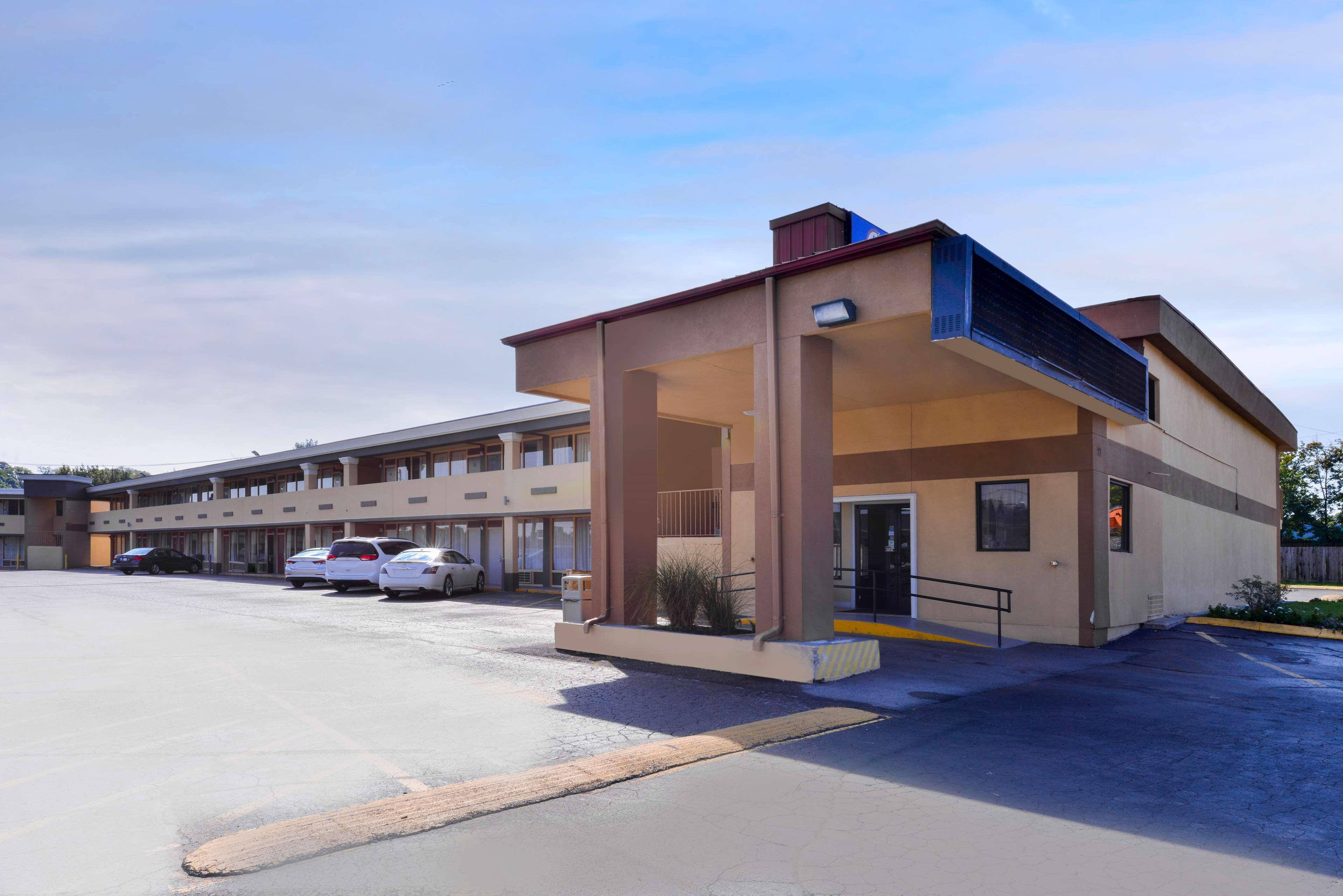 Americas Best Value Inn-Nashville/Airport South Exterior foto